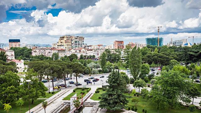Firma me xhiro zero po ndertojne pallate milioneshe ne Tirane